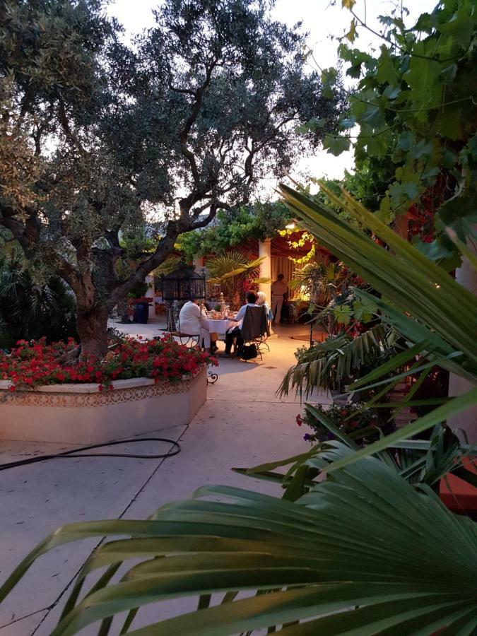 La Villa Majorelle Пертюі Екстер'єр фото